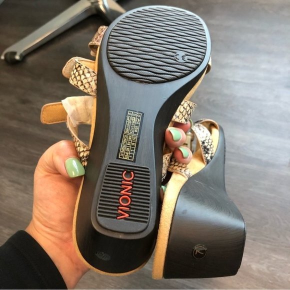 Vionic Snakeskin Pattern Sandals - Picture 8 of 9